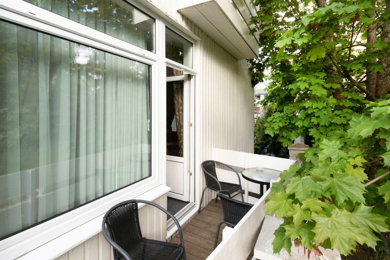 Guest House & Villa Astoma Palanga Exterior photo